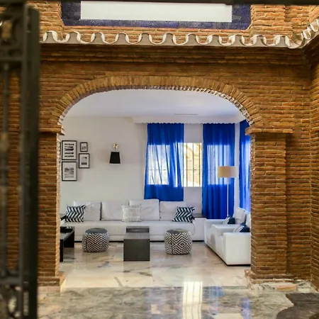 Luxury Puerto Marina Villa